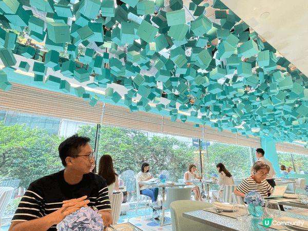 上個月去咗Tiffany Blue Box Cafe 食Af...
