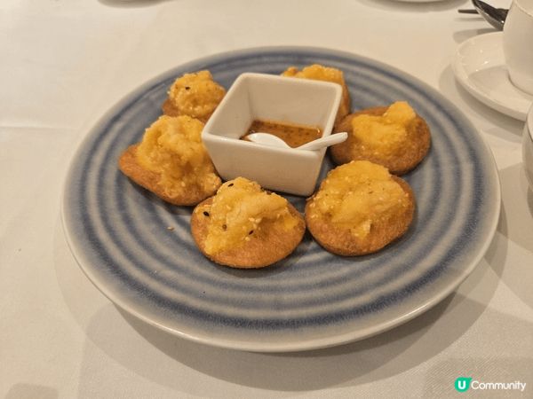 早排去咗旺角 MOKO 樓上間美心酒樓食晚飯，整體表現相當有...