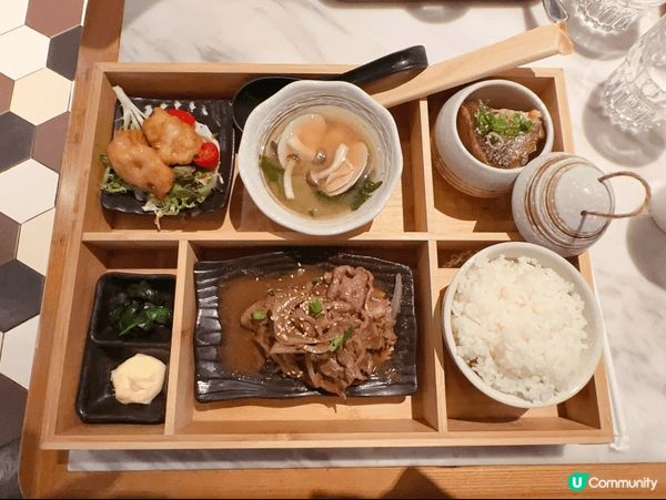 荃灣千色滙 Pokka Cafe 嘅食物足料，