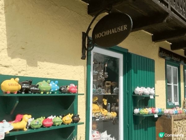 哈爾施塔特（Hallstatt）是奧地利的一個美麗小鎮，坐落...