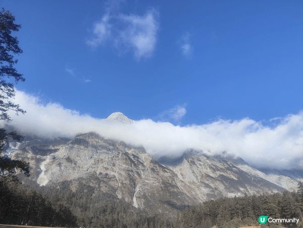 洱海是雲南第二大高原淡水湖，形狀像人耳而得名，又是大理「風花...