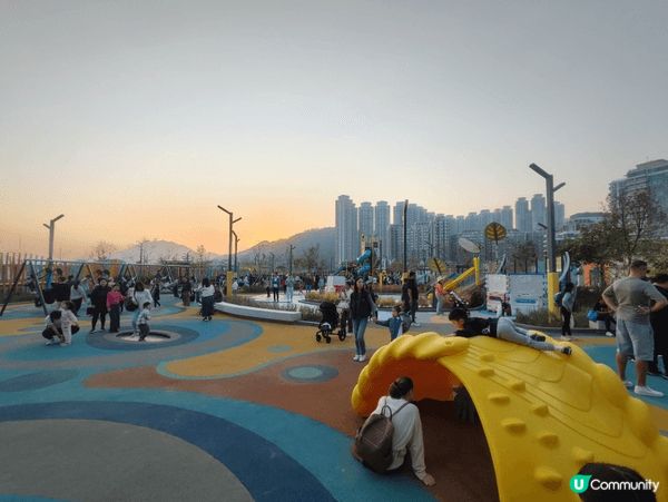 這兩個月和自已的女兒和太太去了將南公園; 東華三院環保村和F...
