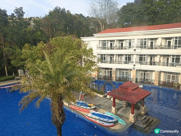 三正溫泉游泳池。深圳東門地標。兩個地方都有好多香港人到來打卡...