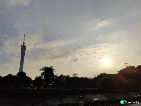 剛過去聖誕假期，帶小朋友第一次去廣州玩，欣賞到廣州塔日同夜既...