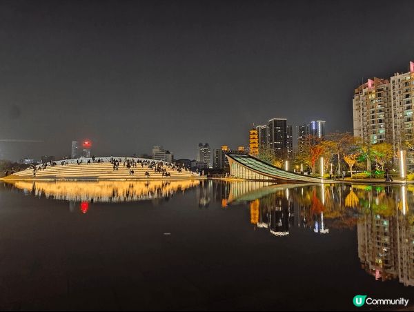 剛過去聖誕假期，帶小朋友第一次去廣州玩，欣賞到廣州塔日同夜既...