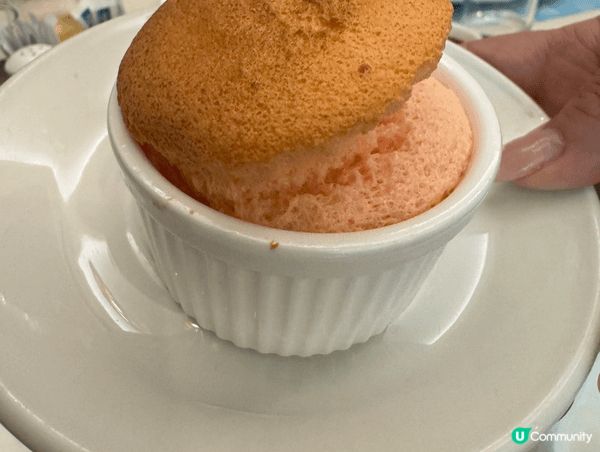 自助餐任飲任食；價錢又抵選擇又多；重點推介甜品較多款式，最重...