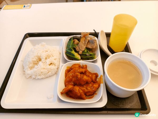 公司的飯堂，價錢平民，對打工仔來說不錯