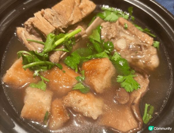 那天入住深圳威尼斯英迪格酒店，試了酒店內鄰間餐廳的自助晚餐很...