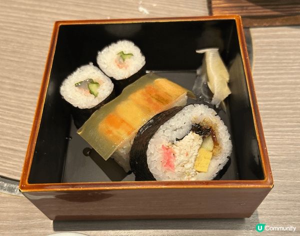 去日本廣島，除了食廣島燒、廣島蠔，也去了蟹道樂歎蟹宴。中午時...