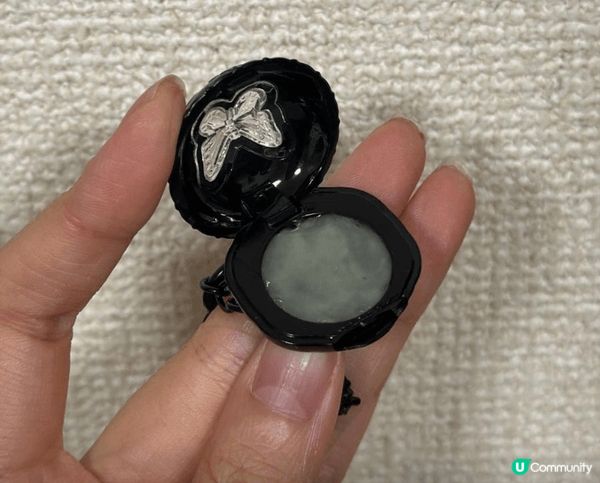 喺日本經過扭蛋店，見到一個勁靚嘅Anna sui 唇膏匙扣，...