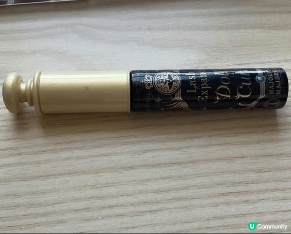 睫毛膏好好用，可以刷出長睫毛，而且好就手。眼影啲色好靚，推薦...