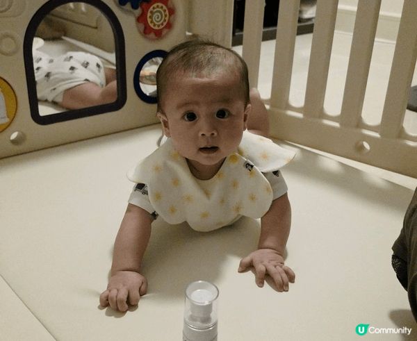 這是日本推出的Nihonikuji嬰兒圍欄，玩具板有豐富的遊...