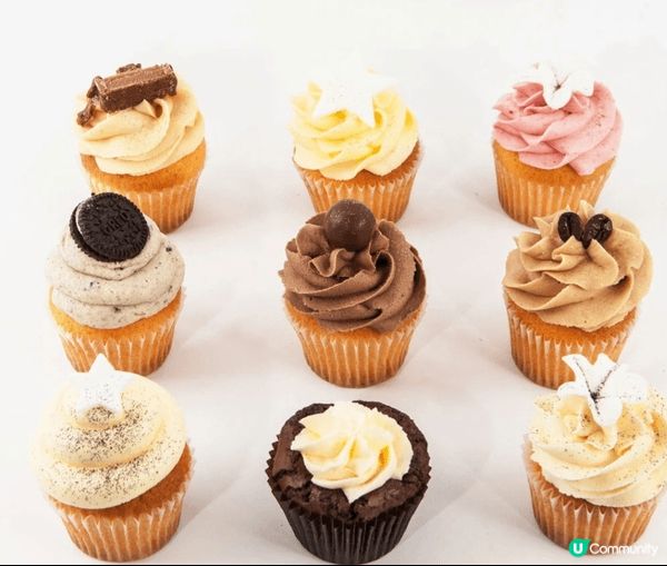 有新年煎的年糕及很多健康版cupcakes