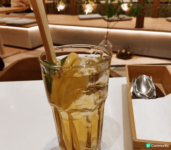 難得星期五放假，趁冬日午後到Beans享用暖意下午茶。品嚐了...