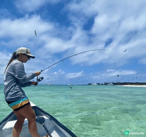 我喜歡旅行，也喜歡和朋友一起釣魚。