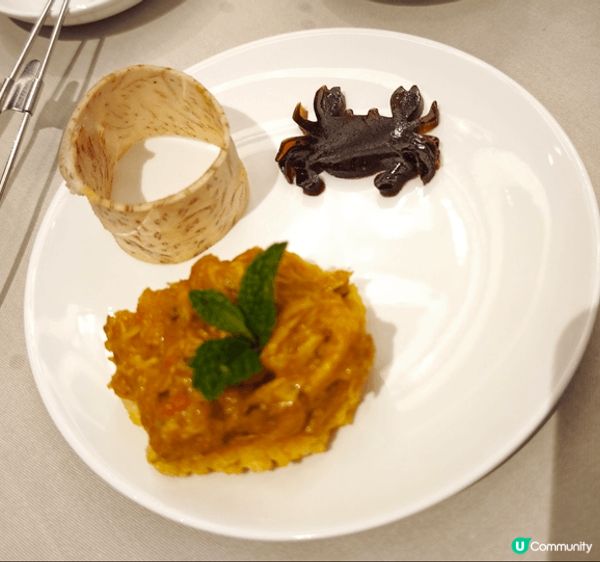 公司在帝苑酒店的東來順聚餐，菜式有紅燒八寶鴨，內裡的糯米飯軟...