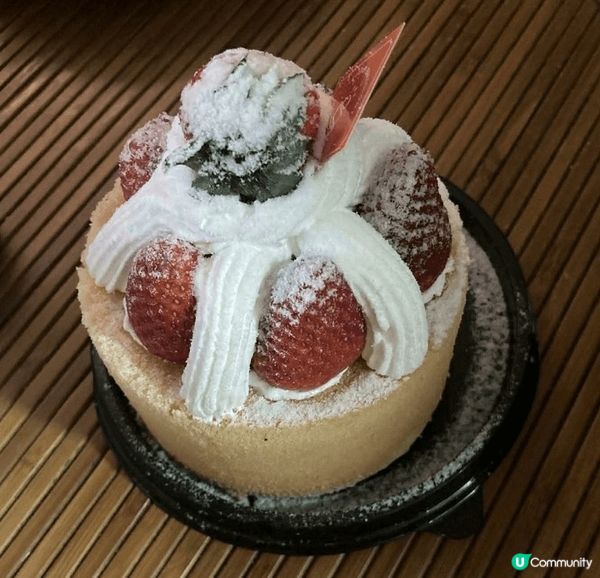 柴灣公園一帶，就近民居，吃喝玩樂俱全，交通方便。