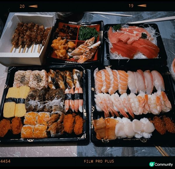 新年食壽司，寫揮春，有應節日的新年氣氛，恭賀新禧！#馬年新氣...