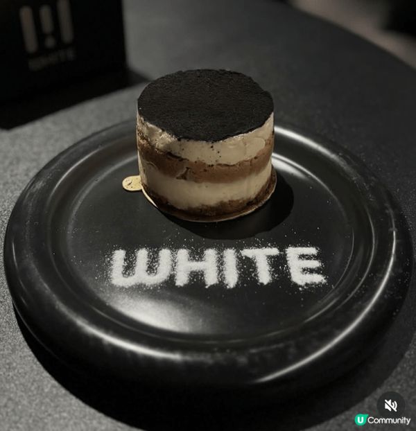 台中西區必食型格黑白風打卡酒吧Cafe