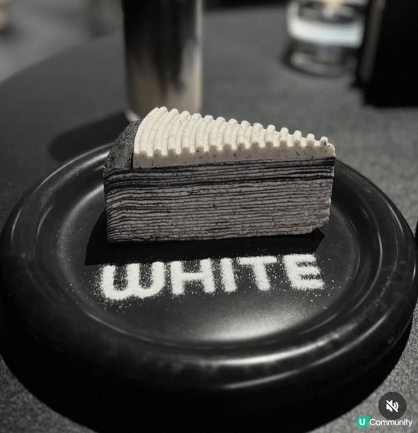 台中西區必食型格黑白風打卡酒吧Cafe