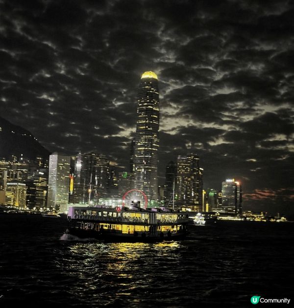 海港城及西九龍一帶一直深受本地人及遊客歡迎；一望無際的海景配...