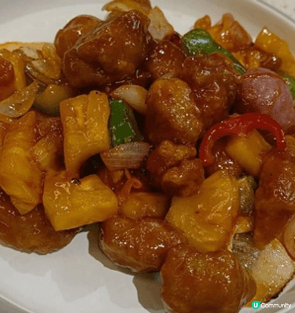 我推薦大家去紅磡廣場稻香晏會廳既鴻運乳豬，層皮脆卜卜，點埋甜...