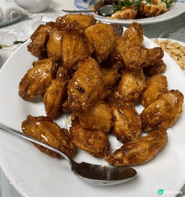我同家人最鍾意去元朗流浮山依間酒家食海鮮，價錢合理份量又足，...