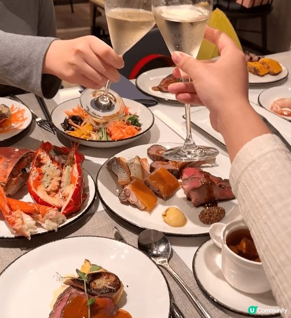 放假同朋友來香港萬麗海景酒店新開嘅buffet