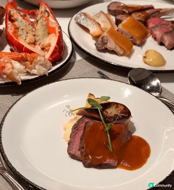 放假同朋友來香港萬麗海景酒店新開嘅buffet