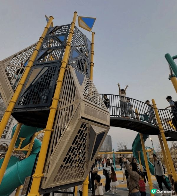 將軍澳南公園係一個超適合帶小朋友去放電嘅海濱公園，2026年...