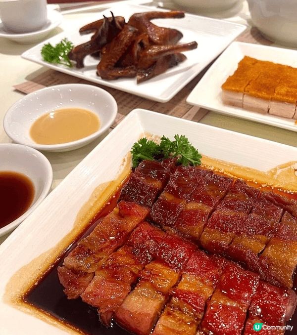 利苑已成為我們家的飯堂，特別喜歡中環利苑，無論午餐點心或晚餐...