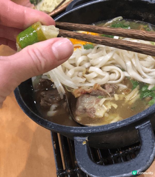 尖沙咀《十三姨》新派港式美食，各種麵食，有粉絲、米粉、陽春麵...