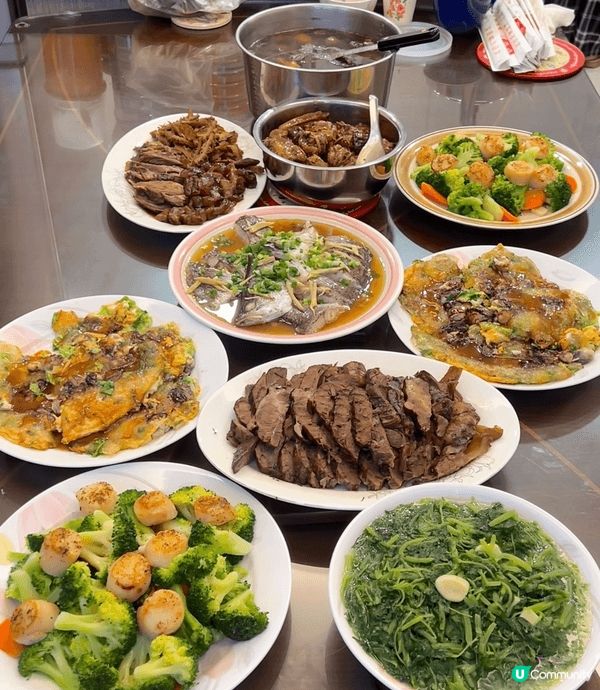 台灣的中秋節傳統家宴菜色豐富且充滿地方特色。第一次在台北過中...