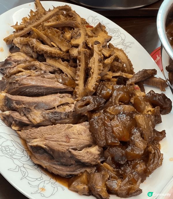 台灣的中秋節傳統家宴菜色豐富且充滿地方特色。第一次在台北過中...