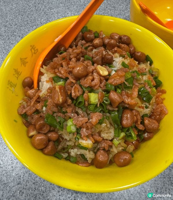 通達食店係地道港式風味！🥳必食佢哋嘅招牌咖喱魚蛋，夠彈牙又入...