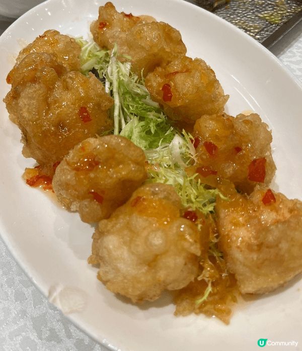 柚子蜜蝦球結合了蝦子的鮮味、柚子的酸甜和淡淡的苦味，以及其他...