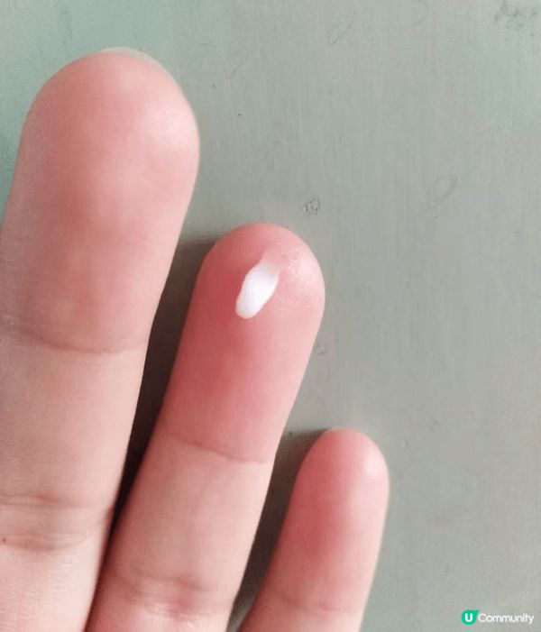 呢支明色眼霜幾好，我眼肚好乾，特別係夜晚吹住冷氣訓，第二日細...