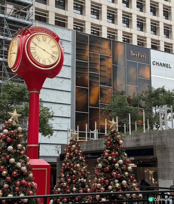 今年中環海傍有旅發局搞嘅冬日小鎮，20米高巨型聖誕樹好耀眼，...