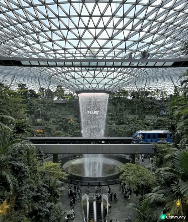 好開心喺新加坡快閃三日！✈️ 第一日落機就去咗樟宜機場T1打...