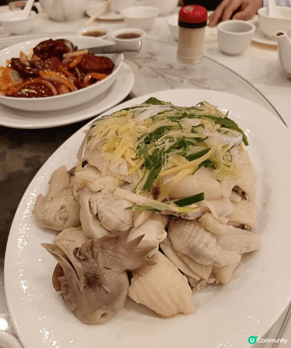 醉瓊樓曾宣布結業，但後來堅持重新開業，我們這些灣仔舊街坊自然...