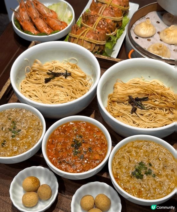 呢一碗滿滿蟹黃蟹腿肉的面超正！