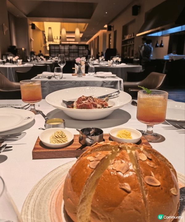 上月偷懶唔煮飯😉，嚟到深圳鳳儀呢間扒房試吓，果然冇失望，環境...