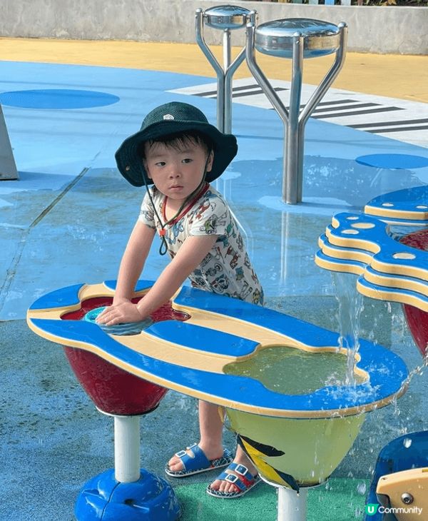 早幾日熱到溶，帶孫仔去屯門公園玩水，佢一見到噴水池就雙眼發光...