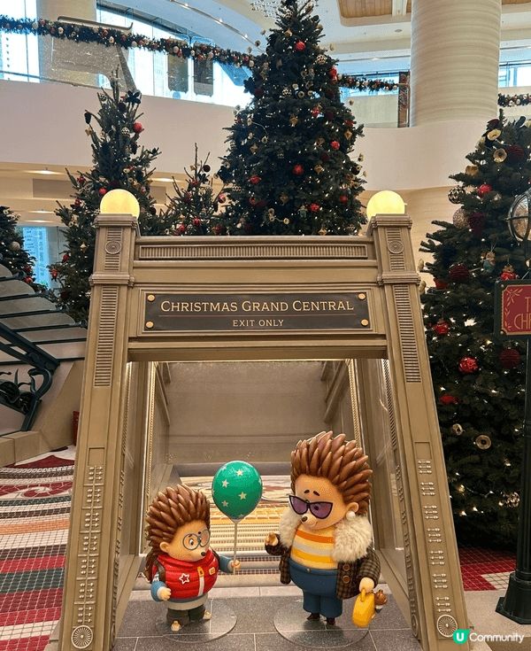 帶2歲囡囡去咗太古廣場嘅聖誕中央車站，佢超開心！場內佈置好靚...