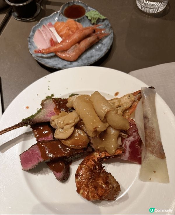 金鐘JW萬豪酒店嘅自助餐，環境真係無得頂！樓底高，空間感十足...