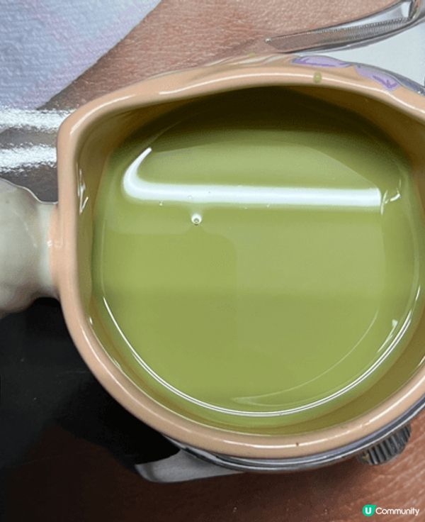 早前行入超市，喺鮮奶嘅貨架上，被我發現左呢款新產品 ～ 十字...