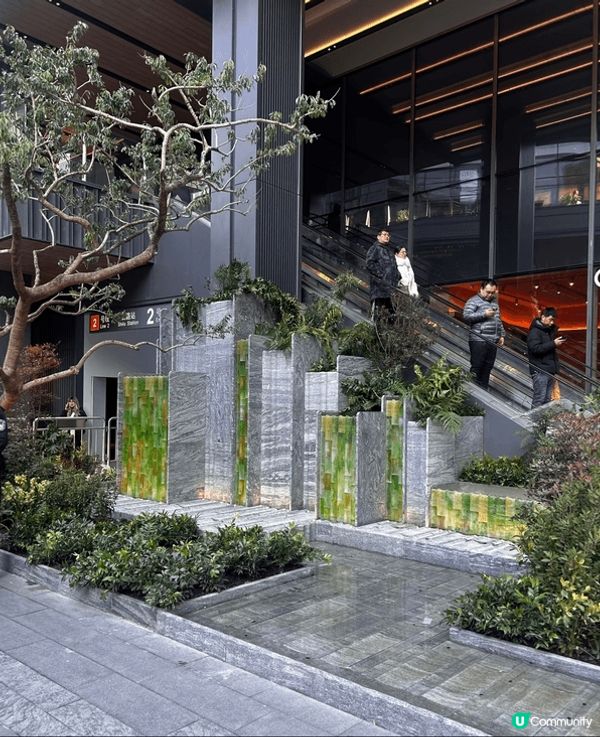 而家內地好多商場嘅戶外設計真係好落本，好似蘇州萬象天地咁，將...