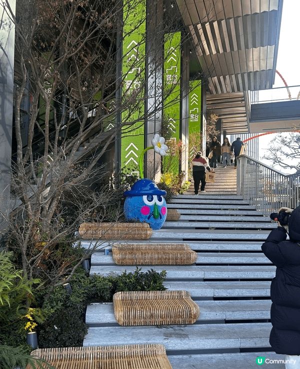 而家內地好多商場嘅戶外設計真係好落本，好似蘇州萬象天地咁，將...