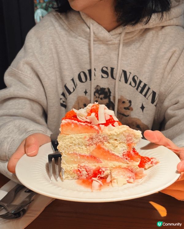 之前和朋友去酒吧聚会，西餐厅朋友跨年聚餐