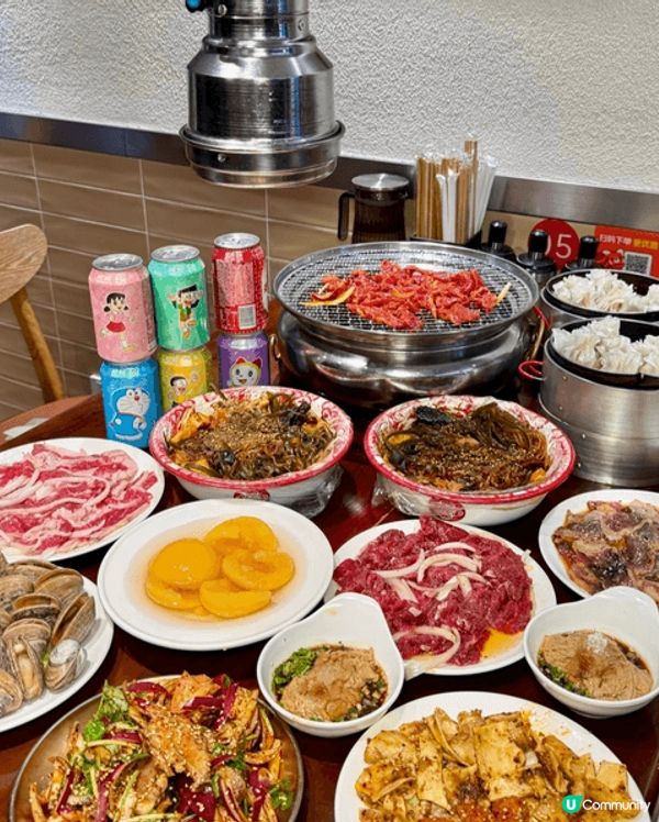 呢間深圳「那家小牛」主打東北泥爐烤肉，個炭火泥爐夠晒地道，烤...